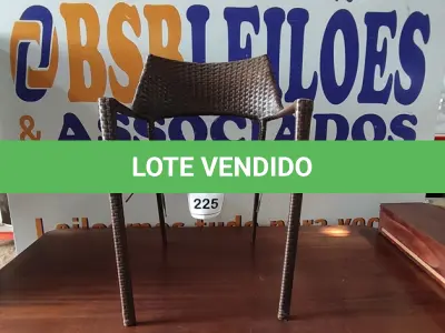 LOTE 225 - 01 CADEIRA DE JARDIM. (NO ESTADO EM QUE SE ENCONTRA. SUJEITO A AVARIAS OCULTAS/VISÍVEIS.) BH1551U