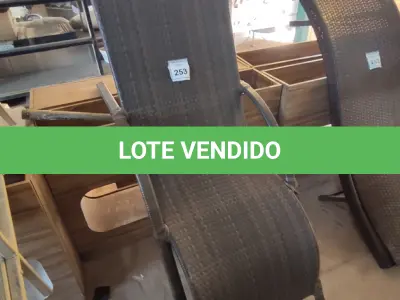 LOTE 253 - 01 CADEIRA DE JARDIM (ESPREGUIÇADEIRA). (NO ESTADO EM QUE SE ENCONTRA. SUJEITO A AVARIAS OCULTAS/VISÍVEIS.) AV9505D