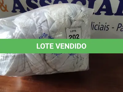 LOTE 202 - 01 LOTE COM JOGO DE LENÇOL CASAL. (NO ESTADO EM QUE SE ENCONTRA. SUJEITO A AVARIAS OCULTAS/VISÍVEIS.)