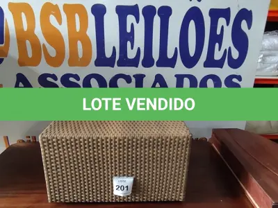 LOTE 201 - 01 MESA DE JARDIM. (NO ESTADO EM QUE SE ENCONTRA. SUJEITO A AVARIAS OCULTAS/VISÍVEIS.) BH1539B