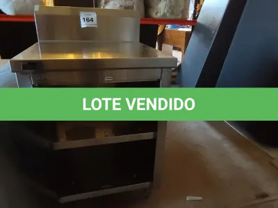 LOTE 164 - 01 BALCÃO PEQUENO EM INOX. (NO ESTADO EM QUE SE ENCONTRA. SUJEITO A AVARIAS OCULTAS/VISÍVEIS.)   AV9452M