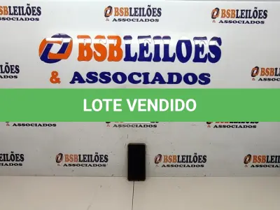 LOTE 310 - 01 IPHONE CD00010511960. (NO ESTADO EM QUE SE ENCONTRA. SUJEITO A AVARIAS OCULTAS/VISÍVEIS.)