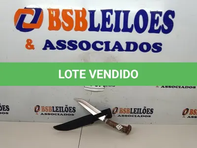 LOTE 290 - 01 FACA IMPORTADA AÇO INOXIDÁVEL CABO FORMATO DE CERVO COM BAINHA DE NYLON TAMANHO TOTAL 29CM PESO 218G JÁ AFIADA      