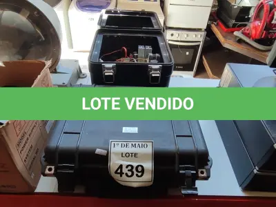 LOTE 439 - 01 KIT RADAR MÓVEL MARCA LASER TECH. (NO ESTADO) ATENÇÃO! FAZER A VISITAÇÃO ANTES DE ARREMATAR, NÃO SABEMOS SE FUNCIONA. LEILÃO NÃO TEM GARANTIA E NEM DEVOLUÇÃO, SUJEITO A POSSÍVEIS AVARIAS VISÍVEIS/OCULTAS E/OU AUSÊNCIA DE COMPONENTES.