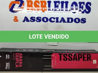LOTE 240 - 01 ARARA DUPLA MONTÁVEL AÇO INOX SUPORTA 30KL 4 PÉS COM RODINHAS POSSUEM TRAVAS TAMANHO A1.60CM L 0,94CM  (NOVO) (NO ESTADO) ATENÇÃO! FAZER A VISITAÇÃO ANTES DE ARREMATAR, NÃO SABEMOS SE FUNCIONA. LEILÃO NÃO TEM GARANTIA E NEM DEVOLUÇÃO, SUJEITO A POSSÍVEIS AVARIAS VISÍVEIS/OCULTAS E/OU AUSÊNCIA DE COMPONENTES.