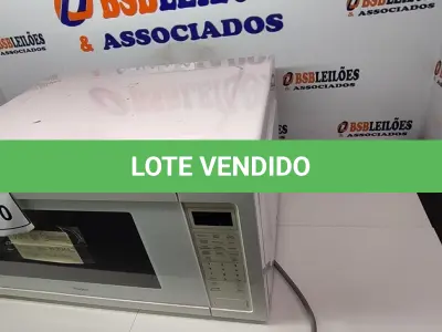 LOTE 190 - 01 MICRO-ONDAS WHIRLPOOL 110V. (NO ESTADO EM QUE SE ENCONTRA. SUJEITO A AVARIAS OCULTAS/VISÍVEIS.)  AV9461W