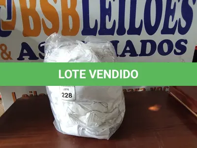 LOTE 228 - 01 LOTE COM COLCHAS DE CAMA DIVERSAS. (NO ESTADO EM QUE SE ENCONTRA. SUJEITO A AVARIAS OCULTAS/VISÍVEIS.)