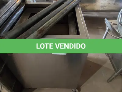 LOTE 120 - 01 BALCÃO PARA LOUÇAS. (NO ESTADO EM QUE SE ENCONTRA. SUJEITO A AVARIAS OCULTAS/VISÍVEIS.) AV9452N