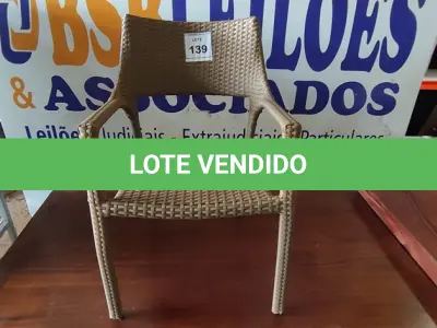 LOTE 139 - 01 CADEIRA DE JARDIM. (NO ESTADO EM QUE SE ENCONTRA. SUJEITO A AVARIAS OCULTAS/VISÍVEIS.)  BH1539U