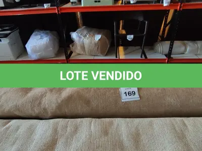 LOTE 169 - 01 TAPETE. (NO ESTADO EM QUE SE ENCONTRA. SUJEITO A AVARIAS OCULTAS/VISÍVEIS.) AU2179J