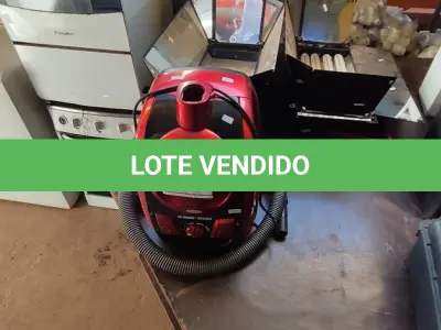LOTE 438 - 01 ASPIRADOR DE PÓ MARCA BLACK E DECKER. (NO ESTADO) ATENÇÃO! FAZER A VISITAÇÃO ANTES DE ARREMATAR, NÃO SABEMOS SE FUNCIONA. LEILÃO NÃO TEM GARANTIA E NEM DEVOLUÇÃO, SUJEITO A POSSÍVEIS AVARIAS VISÍVEIS/OCULTAS E/OU AUSÊNCIA DE COMPONENTES.