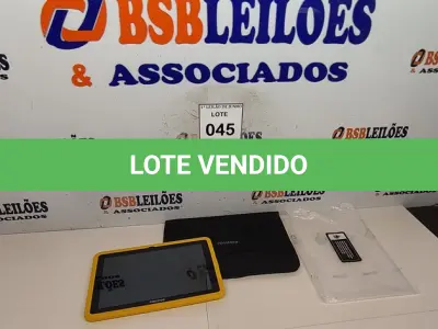 LOTE 045 - 01 TABLET SEM FONTE COM CASE MARCA POSITIVO. (NO ESTADO) ATENÇÃO! FAZER A VISITAÇÃO ANTES DE ARREMATAR, NÃO SABEMOS SE FUNCIONA, LEILÃO NÃO TEM GARANTIA E NEM DEVOLUÇÃO, SUJEITO A POSSÍVEIS AVARIAS VISÍVEIS/OCULTAS E/OU AUSÊNCIA DE COMPONENTES.