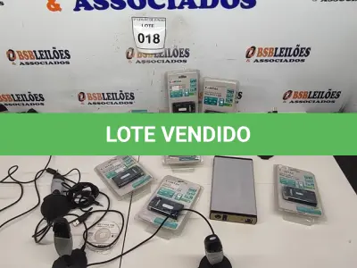 LOTE 018 - 09 LEITORES DE CARTÃO DE MEMÓRIA, 01 CASE PRA HD EXTERNO 3.5’’ E 06 MICROFONES. ATENÇÃO! FAZER A VISITAÇÃO ANTES DE ARREMATAR, NÃO SABEMOS SE FUNCIONA, LEILÃO NÃO TEM GARANTIA E NEM DEVOLUÇÃO, SUJEITO A POSSÍVEIS AVARIAS VISÍVEIS/OCULTAS E/OU AUSÊNCIA DE COMPONENTES.