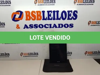 LOTE 055 - 01 TABLET SEM FONTE COM CASE MARCA POSITIVO. (NO ESTADO) ATENÇÃO! FAZER A VISITAÇÃO ANTES DE ARREMATAR, NÃO SABEMOS SE FUNCIONA, LEILÃO NÃO TEM GARANTIA E NEM DEVOLUÇÃO, SUJEITO A POSSÍVEIS AVARIAS VISÍVEIS/OCULTAS E/OU AUSÊNCIA DE COMPONENTES.