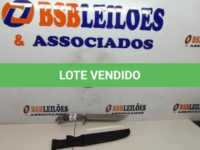 LOTE 015 - 01 FACA IMPORTADA AÇO INOXIDÁVEL CABO EM MADEIRA COM POMO CABEÇA DE ONÇA FULL TANG BAINHA DE NYLON TAMANHO TOTAL 34CM PESO 342G JÁ AFIADA (NOVO) (NO ESTADO) ATENÇÃO! FAZER A VISITAÇÃO ANTES DE ARREMATAR, NÃO SABEMOS SE FUNCIONA. LEILÃO NÃO TEM GARANTIA E NEM DEVOLUÇÃO, SUJEITO A POSSÍVEIS AVARIAS VISÍVEIS/OCULTAS E/OU AUSÊNCIA DE COMPONENTES.