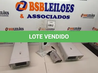 LOTE 082 - 02 CÂMERAS DE VÍDEO AXIS P1343-E, 01 SUPORTE PARA CÂMERAS E 01 CÂMERA DE SEGURANÇA IR30 MARCA MULTITOC. (NO ESTADO) ATENÇÃO! FAZER A VISITAÇÃO ANTES DE ARREMATAR, NÃO SABEMOS SE FUNCIONA, LEILÃO NÃO TEM GARANTIA E NEM DEVOLUÇÃO, SUJEITO A POSSÍVEIS AVARIAS VISÍVEIS/OCULTAS E/OU AUSÊNCIA DE COMPONENTES.