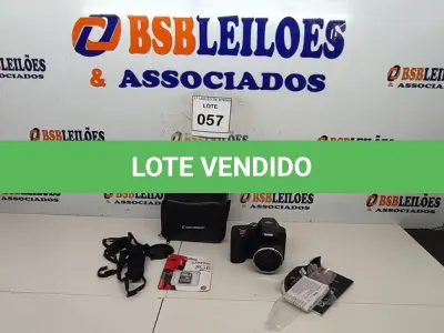 LOTE 057 - 01 MÁQUINA FOTOGRÁFICA MAX Z990 FULL HD MARCA KODAK COM CASE. (NO ESTADO) ATENÇÃO! FAZER A VISITAÇÃO ANTES DE ARREMATAR, NÃO SABEMOS SE FUNCIONA, LEILÃO NÃO TEM GARANTIA E NEM DEVOLUÇÃO, SUJEITO A POSSÍVEIS AVARIAS VISÍVEIS/OCULTAS E/OU AUSÊNCIA DE COMPONENTES.