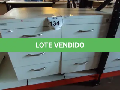 LOTE 134 - 02 GAVETEIROS DE ESCRITÓRIO. (NO ESTADO) ATENÇÃO! FAZER A VISITAÇÃO ANTES DE ARREMATAR, NÃO SABEMOS SE FUNCIONA, LEILÃO NÃO TEM GARANTIA E NEM DEVOLUÇÃO, SUJEITO A POSSÍVEIS AVARIAS VISÍVEIS/OCULTAS E/OU AUSÊNCIA DE COMPONENTES.