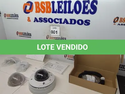 LOTE 001 - 01 CÂMERA DE SEGURANÇA DOME AXIS P3343-VE 12MM. (NO ESTADO) ATENÇÃO! FAZER A VISITAÇÃO ANTES DE ARREMATAR, NÃO SABEMOS SE FUNCIONA, LEILÃO NÃO TEM GARANTIA E NEM DEVOLUÇÃO, SUJEITO A POSSÍVEIS AVARIAS VISÍVEIS/OCULTAS E/OU AUSÊNCIA DE COMPONENTES.