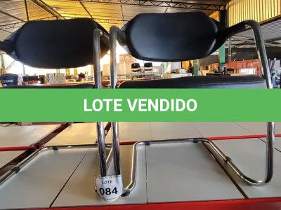 LOTE 084 - 02 CADEIRAS PARA ESCRITÓRIO PÉS FIXOS. (NO ESTADO) ATENÇÃO! FAZER A VISITAÇÃO ANTES DE ARREMATAR, NÃO SABEMOS SE FUNCIONA, LEILÃO NÃO TEM GARANTIA E NEM DEVOLUÇÃO, SUJEITO A POSSÍVEIS AVARIAS VISÍVEIS/OCULTAS E/OU AUSÊNCIA DE COMPONENTES.