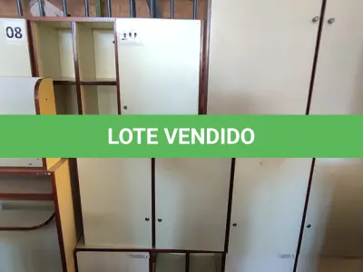 LOTE 158 - 05 ARMÁRIOS DE ESCRITÓRIO E 02 PRATELEIRAS. (NO ESTADO) ATENÇÃO! FAZER A VISITAÇÃO ANTES DE ARREMATAR, NÃO SABEMOS SE FUNCIONA, LEILÃO NÃO TEM GARANTIA E NEM DEVOLUÇÃO, SUJEITO A POSSÍVEIS AVARIAS VISÍVEIS/OCULTAS E/OU AUSÊNCIA DE COMPONENTES.