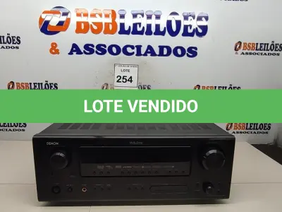 LOTE 254 - 01 RECEIVER AVR 888 MARCA DENON. (NO ESTADO) ATENÇÃO! FAZER A VISITAÇÃO ANTES DE ARREMATAR, NÃO SABEMOS SE FUNCIONA, LEILÃO NÃO TEM GARANTIA E NEM DEVOLUÇÃO, SUJEITO A POSSÍVEIS AVARIAS VISÍVEIS/OCULTAS E/OU AUSÊNCIA DE COMPONENTES.