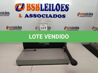 LOTE 177 - 01 ENCADERNADORA MARCA KRAUSER. (NO ESTADO) ATENÇÃO! FAZER A VISITAÇÃO ANTES DE ARREMATAR, NÃO SABEMOS SE FUNCIONA, LEILÃO NÃO TEM GARANTIA E NEM DEVOLUÇÃO, SUJEITO A POSSÍVEIS AVARIAS VISÍVEIS/OCULTAS E/OU AUSÊNCIA DE COMPONENTES.