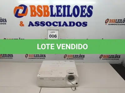 LOTE 006 - 01 PROJETOR MULTIMÍDIA PRO-X SVGA MODELO PDG-DSU20N MARCA SANYO. (NO ESTADO) ATENÇÃO! FAZER A VISITAÇÃO ANTES DE ARREMATAR, NÃO SABEMOS SE FUNCIONA, LEILÃO NÃO TEM GARANTIA E NEM DEVOLUÇÃO, SUJEITO A POSSÍVEIS AVARIAS VISÍVEIS/OCULTAS E/OU AUSÊNCIA DE COMPONENTES.