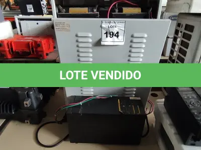 LOTE 194 - 01 NOBREAK MARCA LACERDA E UM BANCO DE BATERIAS COM 06 BATERIAS. (NO ESTADO) ATENÇÃO! FAZER A VISITAÇÃO ANTES DE ARREMATAR, NÃO SABEMOS SE FUNCIONA, LEILÃO NÃO TEM GARANTIA E NEM DEVOLUÇÃO, SUJEITO A POSSÍVEIS AVARIAS VISÍVEIS/OCULTAS E/OU AUSÊNCIA DE COMPONENTES.