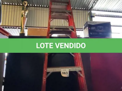 LOTE 083 - 01 ESCADA TESOURA. (NO ESTADO) ATENÇÃO! FAZER A VISITAÇÃO ANTES DE ARREMATAR, NÃO SABEMOS SE FUNCIONA, LEILÃO NÃO TEM GARANTIA E NEM DEVOLUÇÃO, SUJEITO A POSSÍVEIS AVARIAS VISÍVEIS/OCULTAS E/OU AUSÊNCIA DE COMPONENTES.