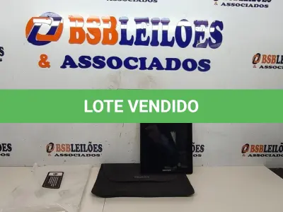 LOTE 135 - 01 TABLET SEM FONTE COM CASE MARCA POSITIVO. (NO ESTADO) ATENÇÃO! FAZER A VISITAÇÃO ANTES DE ARREMATAR, NÃO SABEMOS SE FUNCIONA, LEILÃO NÃO TEM GARANTIA E NEM DEVOLUÇÃO, SUJEITO A POSSÍVEIS AVARIAS VISÍVEIS/OCULTAS E/OU AUSÊNCIA DE COMPONENTES.