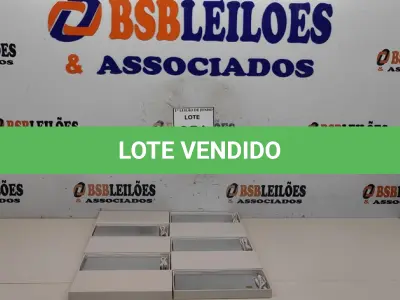 LOTE 051 - 05 BATERIAS METÁLICAS. (NO ESTADO) ATENÇÃO! FAZER A VISITAÇÃO ANTES DE ARREMATAR, NÃO SABEMOS SE FUNCIONA, LEILÃO NÃO TEM GARANTIA E NEM DEVOLUÇÃO, SUJEITO A POSSÍVEIS AVARIAS VISÍVEIS/OCULTAS E/OU AUSÊNCIA DE COMPONENTES.