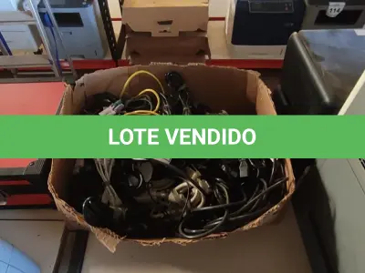 LOTE 176 - 01 LOTE COM CABOS DE CONEXÃO DIVERSOS. (NO ESTADO) ATENÇÃO! FAZER A VISITAÇÃO ANTES DE ARREMATAR, NÃO SABEMOS SE FUNCIONA, LEILÃO NÃO TEM GARANTIA E NEM DEVOLUÇÃO, SUJEITO A POSSÍVEIS AVARIAS VISÍVEIS/OCULTAS E/OU AUSÊNCIA DE COMPONENTES.