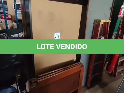 LOTE 275 - 03 CAMAS DE SOLTEIRO EM MADEIRA SEM COLCHÃO SENDO 01 INCOMPLETA. (NO ESTADO) ATENÇÃO! FAZER A VISITAÇÃO ANTES DE ARREMATAR, NÃO SABEMOS SE FUNCIONA, LEILÃO NÃO TEM GARANTIA E NEM DEVOLUÇÃO, SUJEITO A POSSÍVEIS AVARIAS VISÍVEIS/OCULTAS E/OU AUSÊNCIA DE COMPONENTES.