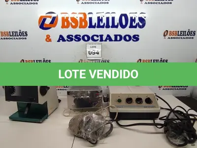 LOTE 094 - 03 EQUIPAMENTOS ODONTOLÓGICOS. (NO ESTADO) ATENÇÃO! FAZER A VISITAÇÃO ANTES DE ARREMATAR, NÃO SABEMOS SE FUNCIONA, LEILÃO NÃO TEM GARANTIA E NEM DEVOLUÇÃO, SUJEITO A POSSÍVEIS AVARIAS VISÍVEIS/OCULTAS E/OU AUSÊNCIA DE COMPONENTES.