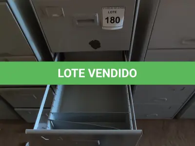 LOTE 180 - 01 ARQUIVO DE AÇO 04 GAVETAS. (NO ESTADO) ATENÇÃO! FAZER A VISITAÇÃO ANTES DE ARREMATAR, NÃO SABEMOS SE FUNCIONA, LEILÃO NÃO TEM GARANTIA E NEM DEVOLUÇÃO, SUJEITO A POSSÍVEIS AVARIAS VISÍVEIS/OCULTAS E/OU AUSÊNCIA DE COMPONENTES.