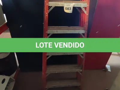 LOTE 083 - 01 ESCADA TESOURA. (NO ESTADO) ATENÇÃO! FAZER A VISITAÇÃO ANTES DE ARREMATAR, NÃO SABEMOS SE FUNCIONA, LEILÃO NÃO TEM GARANTIA E NEM DEVOLUÇÃO, SUJEITO A POSSÍVEIS AVARIAS VISÍVEIS/OCULTAS E/OU AUSÊNCIA DE COMPONENTES.