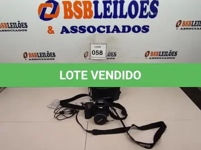 LOTE 058 - 01 MÁQUINA FOTOGRÁFICA MAX Z990 FULL HD MARCA KODAK COM CASE. (NO ESTADO) ATENÇÃO! FAZER A VISITAÇÃO ANTES DE ARREMATAR, NÃO SABEMOS SE FUNCIONA, LEILÃO NÃO TEM GARANTIA E NEM DEVOLUÇÃO, SUJEITO A POSSÍVEIS AVARIAS VISÍVEIS/OCULTAS E/OU AUSÊNCIA DE COMPONENTES.
