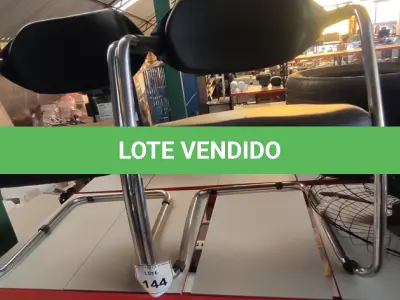 LOTE 144 - 02 CADEIRAS PARA ESCRITÓRIO PÉS FIXOS. (NO ESTADO) ATENÇÃO! FAZER A VISITAÇÃO ANTES DE ARREMATAR, NÃO SABEMOS SE FUNCIONA, LEILÃO NÃO TEM GARANTIA E NEM DEVOLUÇÃO, SUJEITO A POSSÍVEIS AVARIAS VISÍVEIS/OCULTAS E/OU AUSÊNCIA DE COMPONENTES.