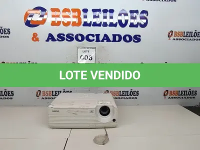 LOTE 006 - 01 PROJETOR MULTIMÍDIA PRO-X SVGA MODELO PDG-DSU20N MARCA SANYO. (NO ESTADO) ATENÇÃO! FAZER A VISITAÇÃO ANTES DE ARREMATAR, NÃO SABEMOS SE FUNCIONA, LEILÃO NÃO TEM GARANTIA E NEM DEVOLUÇÃO, SUJEITO A POSSÍVEIS AVARIAS VISÍVEIS/OCULTAS E/OU AUSÊNCIA DE COMPONENTES.