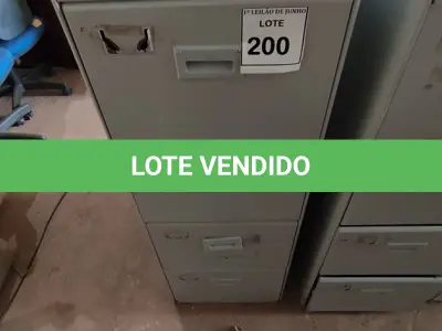 LOTE 200 - 01 ARQUIVO DE AÇO 04 GAVETAS. (NO ESTADO) ATENÇÃO! FAZER A VISITAÇÃO ANTES DE ARREMATAR, NÃO SABEMOS SE FUNCIONA, LEILÃO NÃO TEM GARANTIA E NEM DEVOLUÇÃO, SUJEITO A POSSÍVEIS AVARIAS VISÍVEIS/OCULTAS E/OU AUSÊNCIA DE COMPONENTES.