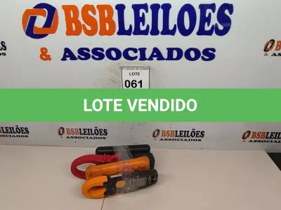 LOTE 061 - 05 MULTÍMETROS MODELOS DIVERSOS. (NO ESTADO) ATENÇÃO! FAZER A VISITAÇÃO ANTES DE ARREMATAR, NÃO SABEMOS SE FUNCIONA, LEILÃO NÃO TEM GARANTIA E NEM DEVOLUÇÃO, SUJEITO A POSSÍVEIS AVARIAS VISÍVEIS/OCULTAS E/OU AUSÊNCIA DE COMPONENTES.