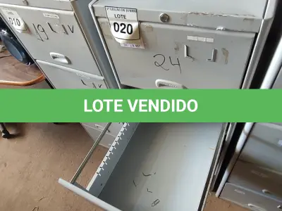 LOTE 020 - 01 ARQUIVO DE AÇO 04 GAVETAS. (NO ESTADO) ATENÇÃO! FAZER A VISITAÇÃO ANTES DE ARREMATAR, NÃO SABEMOS SE FUNCIONA, LEILÃO NÃO TEM GARANTIA E NEM DEVOLUÇÃO, SUJEITO A POSSÍVEIS AVARIAS VISÍVEIS/OCULTAS E/OU AUSÊNCIA DE COMPONENTES.