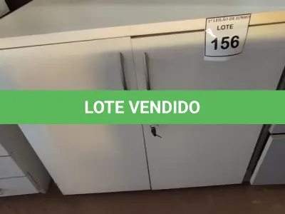 LOTE 156 - 01 ARMÁRIO DE ARQUIVO E 01 ARMÁRIO BAIXO. (NO ESTADO) ATENÇÃO! FAZER A VISITAÇÃO ANTES DE ARREMATAR, NÃO SABEMOS SE FUNCIONA, LEILÃO NÃO TEM GARANTIA E NEM DEVOLUÇÃO, SUJEITO A POSSÍVEIS AVARIAS VISÍVEIS/OCULTAS E/OU AUSÊNCIA DE COMPONENTES.