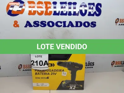 LOTE 210 - 01 PARAFUSADEIRA DE IMPACTO COM DUAS BATERIAS 21V MALETA E ACESSÓRIOS ALONGADORES FLEXÍVEIS SOQUETES E BITIS  (NOVO) (NO ESTADO) ATENÇÃO! FAZER A VISITAÇÃO ANTES DE ARREMATAR, NÃO SABEMOS SE FUNCIONA. LEILÃO NÃO TEM GARANTIA E NEM DEVOLUÇÃO, SUJEITO A POSSÍVEIS AVARIAS VISÍVEIS/OCULTAS E/OU AUSÊNCIA DE COMPONENTES.
