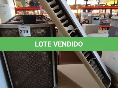 LOTE 219 - 01 CONDENSADORA 58000 BTU E 01 EVAPORADORA MARCA CARRIER. (NO ESTADO) ATENÇÃO! FAZER A VISITAÇÃO ANTES DE ARREMATAR, NÃO SABEMOS SE FUNCIONA, LEILÃO NÃO TEM GARANTIA E NEM DEVOLUÇÃO, SUJEITO A POSSÍVEIS AVARIAS VISÍVEIS/OCULTAS E/OU AUSÊNCIA DE COMPONENTES.