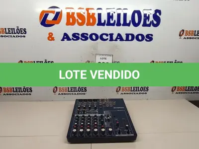 LOTE 039 - 01 MESA DE SOM COMPACTA YAMAHA MG82CX. (NO ESTADO) ATENÇÃO! FAZER A VISITAÇÃO ANTES DE ARREMATAR, NÃO SABEMOS SE FUNCIONA, LEILÃO NÃO TEM GARANTIA E NEM DEVOLUÇÃO, SUJEITO A POSSÍVEIS AVARIAS VISÍVEIS/OCULTAS E/OU AUSÊNCIA DE COMPONENTES.