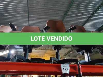 LOTE 129 - 05 CADEIRAS DE ESCRITÓRIO. (NO ESTADO) ATENÇÃO! FAZER A VISITAÇÃO ANTES DE ARREMATAR, NÃO SABEMOS SE FUNCIONA, LEILÃO NÃO TEM GARANTIA E NEM DEVOLUÇÃO, SUJEITO A POSSÍVEIS AVARIAS VISÍVEIS/OCULTAS E/OU AUSÊNCIA DE COMPONENTES.