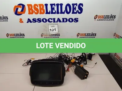 LOTE 191 - 01 CENTRAL DE MÍDIA AUTOMOTIVA MARCA ONE. (NO ESTADO) ATENÇÃO! FAZER A VISITAÇÃO ANTES DE ARREMATAR, NÃO SABEMOS SE FUNCIONA, LEILÃO NÃO TEM GARANTIA E NEM DEVOLUÇÃO, SUJEITO A POSSÍVEIS AVARIAS VISÍVEIS/OCULTAS E/OU AUSÊNCIA DE COMPONENTES.