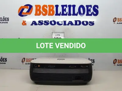 LOTE 028 - 01 PROJETOR VPL-ES4 MARCA SONY. (NO ESTADO) ATENÇÃO! FAZER A VISITAÇÃO ANTES DE ARREMATAR, NÃO SABEMOS SE FUNCIONA, LEILÃO NÃO TEM GARANTIA E NEM DEVOLUÇÃO, SUJEITO A POSSÍVEIS AVARIAS VISÍVEIS/OCULTAS E/OU AUSÊNCIA DE COMPONENTES.